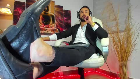 ALESSANDRO  WYE online show from 02/13/25, 09:41