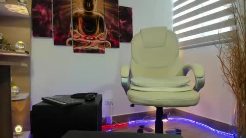 ALESSANDRO  WYE online show from 03/03/25, 06:44