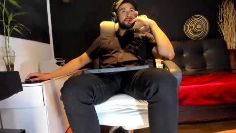 ALESSANDRO  WYE online show from 10/03/25, 09:17