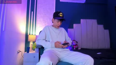 Alessandro Dybala online show from 02/19/25, 11:38