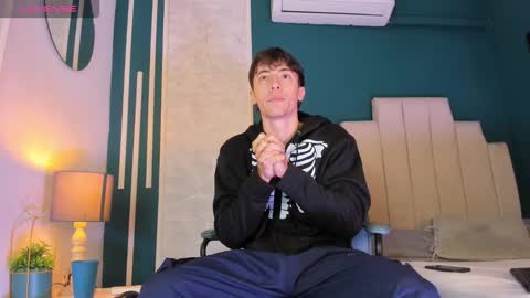 Alessandro Dybala online show from 12/21/25, 12:45