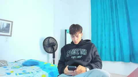 Alessandro Dybala online show from 03/25/26, 11:49