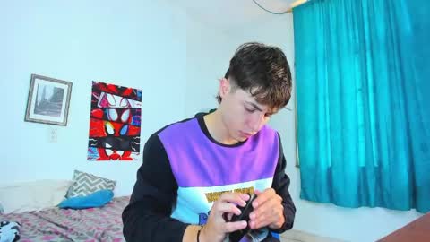 Alessandro Dybala online show from 04/24/26, 12:07