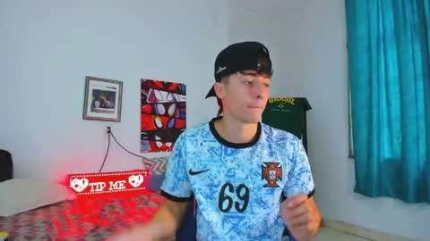 Snapshot of alessandro_dybala chatting on 04/25/26, 01:41 Alessandro Dybala online show from 04/25/26, 01:41