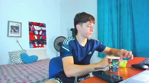 Snapshot of alessandro_dybala chatting on 04/29/26, 09:32 Alessandro Dybala online show from 04/29/26, 09:32
