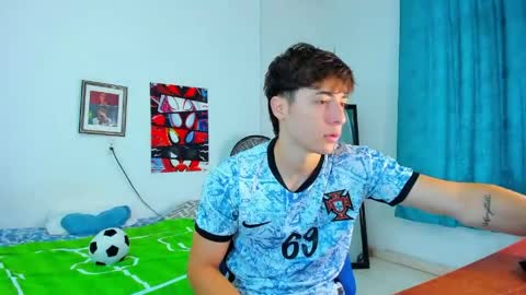 Snapshot of alessandro_dybala chatting on 06/01/26, 12:18 Alessandro Dybala online show from 06/01/26, 12:18