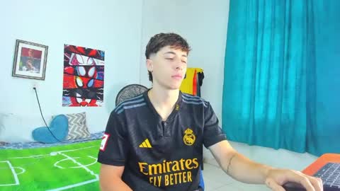 Snapshot of alessandro_dybala chatting on 06/05/26, 12:33 Alessandro Dybala online show from 06/05/26, 12:33