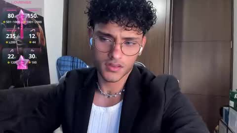 Alessandro Vanni online show from 10/28/25, 08:44