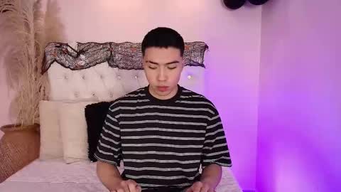 Snapshot of alessandrodaw chatting on 11/02/25, 04:37 Alessandro  online show from 11/02/25, 04:37