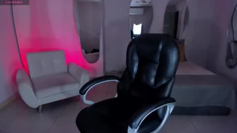 ALESSA ROMERO  online show from 11/14/25, 08:18