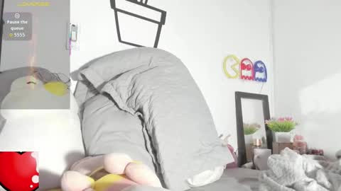 Alessia  online show from 10/23/25, 06:06