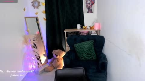 Yy  online show from 01/25/25, 01:54