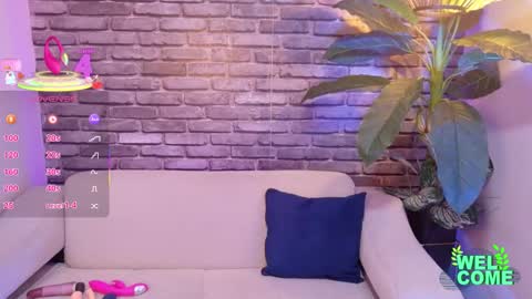 Sara online show from 10/14/25, 09:04