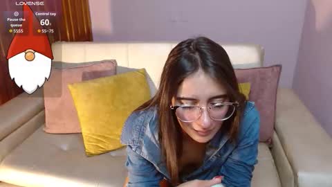 Alessia online show from 12/17/25, 03:29