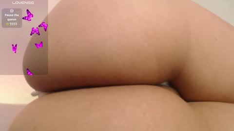 Snapshot of alessia_santorinni chatting on 10/15/25, 03:45 alessia_santorinni online show from 10/15/25, 03:45