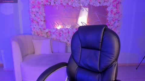 Alessia  online show from 12/22/24, 03:33