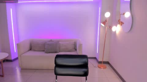 Alessia  online show from 10/21/25, 11:33