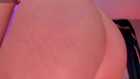 Alessia  online show from 10/31/25, 08:32