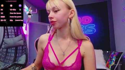 Snapshot of alessiacroft chatting on 10/01/25, 04:40 alessiacroft online show from 10/01/25, 04:40