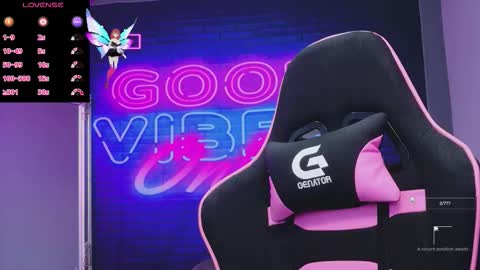 Snapshot of alessiacroft chatting on 10/06/25, 04:21 alessiacroft online show from 10/06/25, 04:21