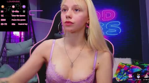 Snapshot of alessiacroft chatting on 11/15/25, 05:38 alessiacroft online show from 11/15/25, 05:38