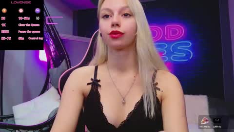 Snapshot of alessiacroft chatting on 11/24/25, 05:07 alessiacroft online show from 11/24/25, 05:07