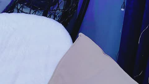 alessiacroft online show from 04/23/26, 04:57