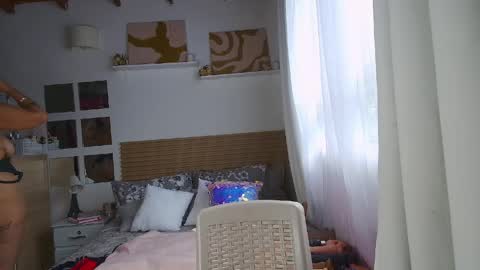 alessia online show from 04/22/26, 07:04