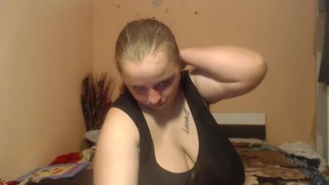 Snapshot of alessianeyl chatting on 07/14/26, 02:05 Alessia online show from 07/14/26, 02:05