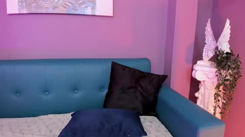 alessiia__ online show from 11/27/25, 06:04