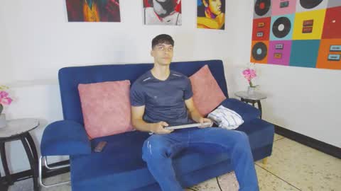 Alessio online show from 11/22/25, 12:04