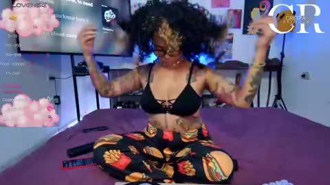 Snapshot of alesyahampton chatting on 07/10/26, 06:50 Crespa Ruidosa online show from 07/10/26, 06:50