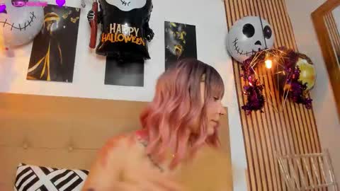 Snapshot of alesziarose chatting on 10/14/25, 07:25 Aleszia online show from 10/14/25, 07:25