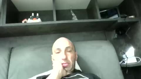 alex120475 online show from 02/13/26, 09:44