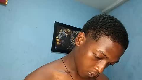 Snapshot of alex18651688 chatting on 04/08/26, 07:03 Alex online show from 04/08/26, 07:03