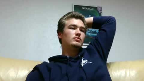 Snapshot of alex83530 chatting on 12/04/24, 06:17 Alex83530 online show from 12/04/24, 06:17