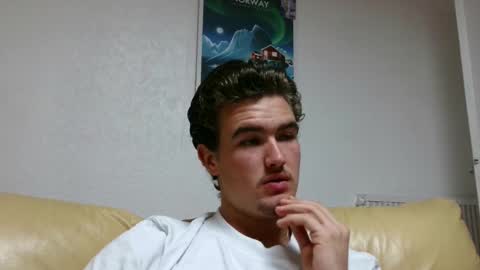 Snapshot of alex83530 chatting on 01/06/25, 03:51 Alex83530 online show from 01/06/25, 03:51