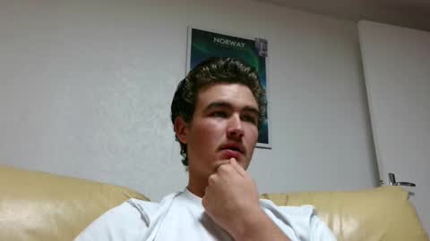 Snapshot of alex83530 chatting on 01/06/25, 06:52 Alex83530 online show from 01/06/25, 06:52