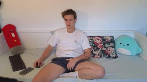 Snapshot of alex83530 chatting on 12/15/25, 08:51 Alex83530 online show from 12/15/25, 08:51