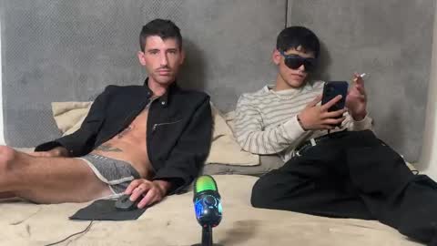alex_and_charlie online show from 04/29/26, 10:19