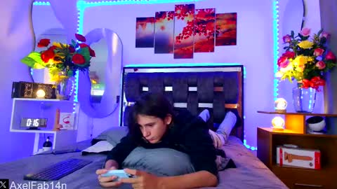 sneider online show from 02/16/25, 06:43