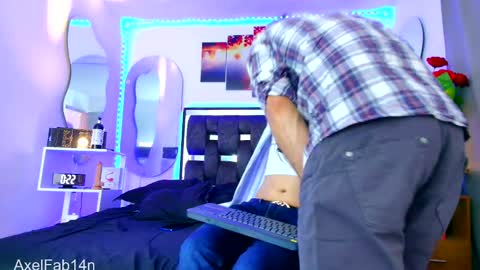 sneider online show from 03/01/25, 06:54