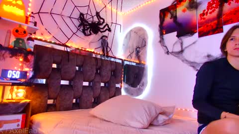 sneider online show from 10/21/25, 08:53