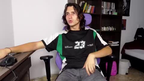 alex_connorr online show from 09/19/25, 04:03