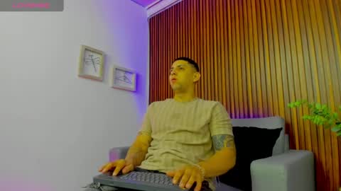 alex online show from 04/22/26, 12:28