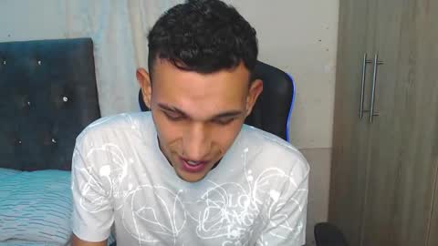 Snapshot of alex_diorrr chatting on 01/10/25, 06:20 Alex online show from 01/10/25, 06:20