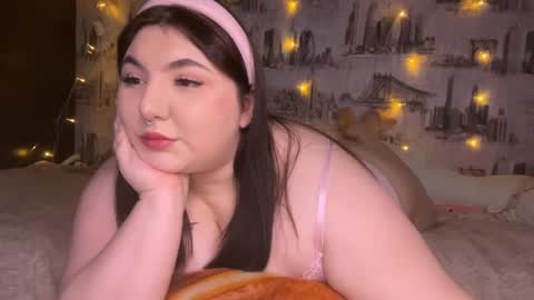 Snapshot of alex_dreams_ chatting on 12/13/24, 01:22 Alex online show from 12/13/24, 01:22