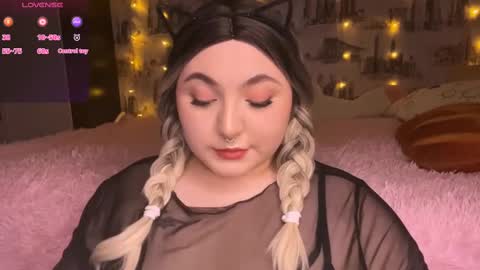 Snapshot of alex_dreams_ chatting on 12/21/24, 02:15 Alex online show from 12/21/24, 02:15