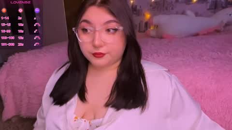 Snapshot of alex_dreams_ chatting on 01/08/25, 11:32 Alex online show from 01/08/25, 11:32