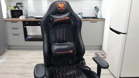 Alex online show from 02/18/25, 09:32